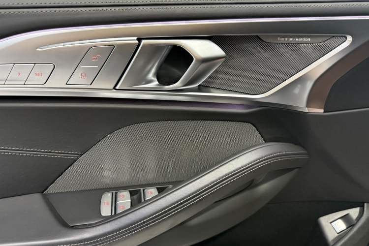 Used BMW 8 Series 2021 840i 4-Door Gran Coupe M Sport Package Interior 9