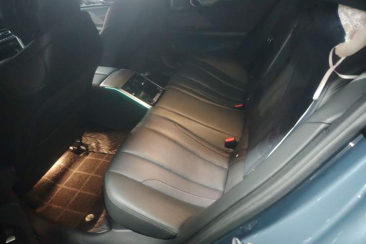 Used BMW 8 Series 2021 Facelift 840i Four-Door Coupe M Sport Package Left Rear Seat