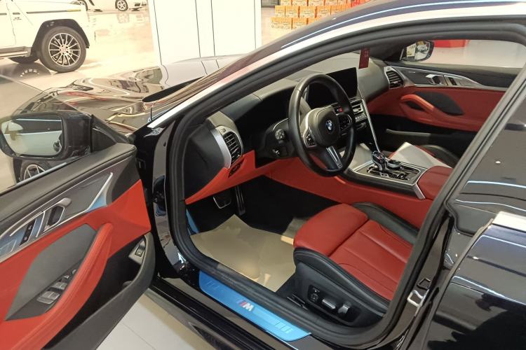 Used BMW 8 Series 2022 840i Four-Door Coupe M Sport Package Driver Seat