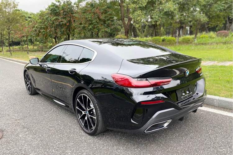 Used BMW 8 Series 2022 840i Four-Door Coupe M Sport Package Exterior 5