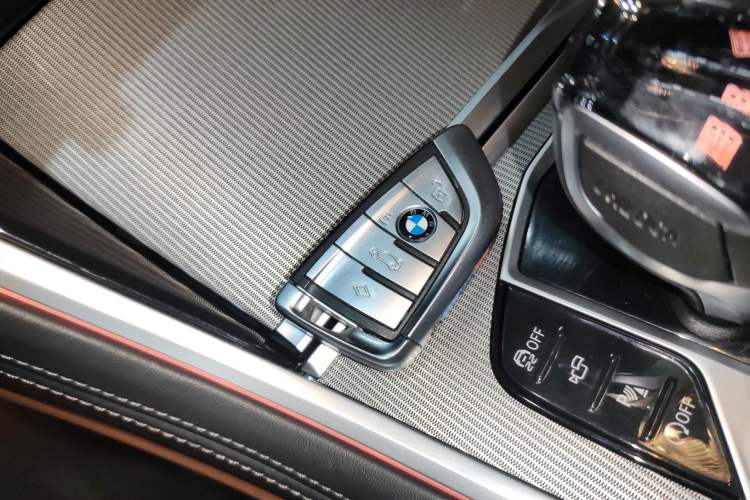 Used BMW 8 Series 2022 840i Four-Door Coupe M Sport Package Interior 1