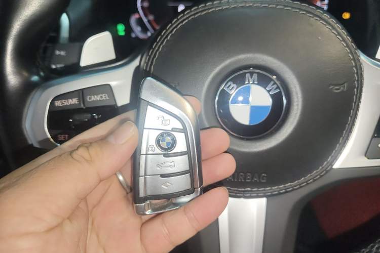 Used BMW 8 Series 2022 840i Four-Door Coupe M Sport Package Interior 1