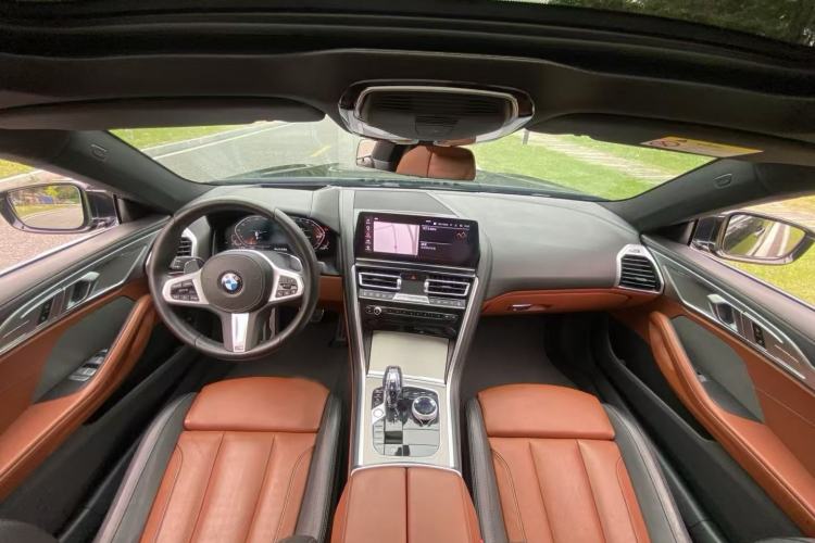 Used BMW 8 Series 2022 840i Four-Door Coupe M Sport Package Interior 6