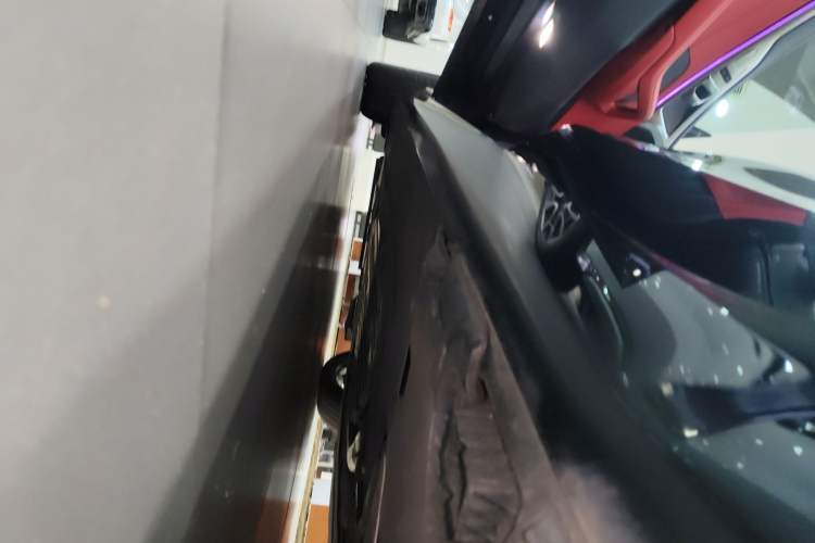 Used BMW 8 Series 2022 840i Four-Door Coupe M Sport Package Left Side Sill