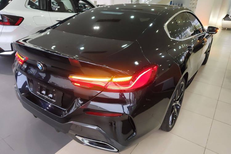 Used BMW 8 Series 2022 840i Four-Door Coupe M Sport Package Rear Right 45 Deg