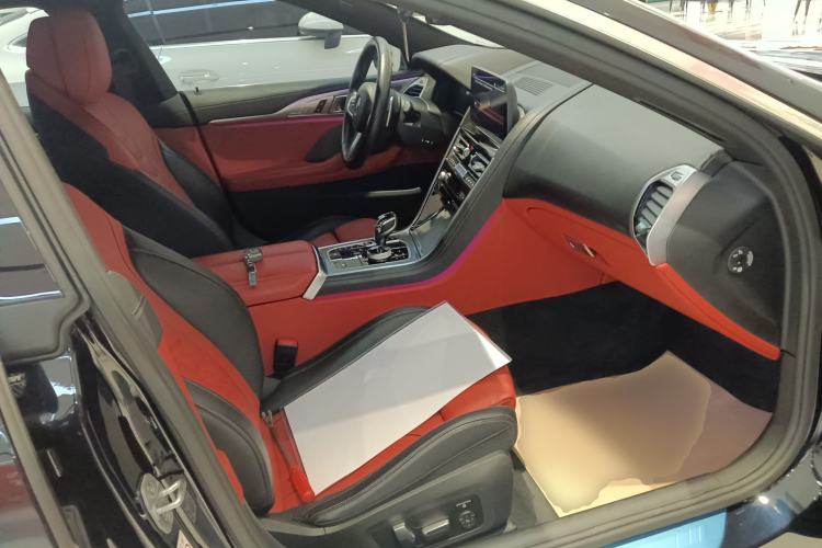 Used BMW 8 Series 2022 840i Four-Door Coupe M Sport Package Right Front Seat
