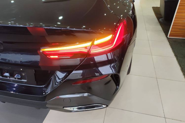 Used BMW 8 Series 2022 840i Four-Door Coupe M Sport Package Right Rear Taillight