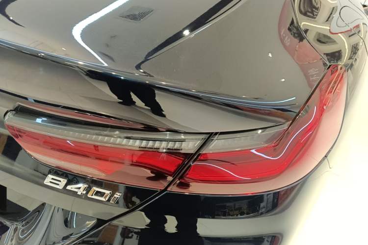 Used BMW 8 Series 2022 840i Four-Door Coupe M Sport Package Right Rear Taillight
