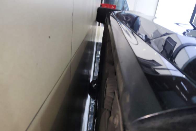 Used BMW 8 Series 2022 840i Four-Door Coupe M Sport Package Right Side Sill