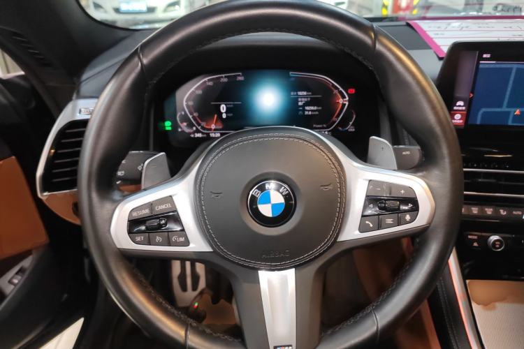 Used BMW 8 Series 2022 840i Four-Door Coupe M Sport Package Steering Wheel