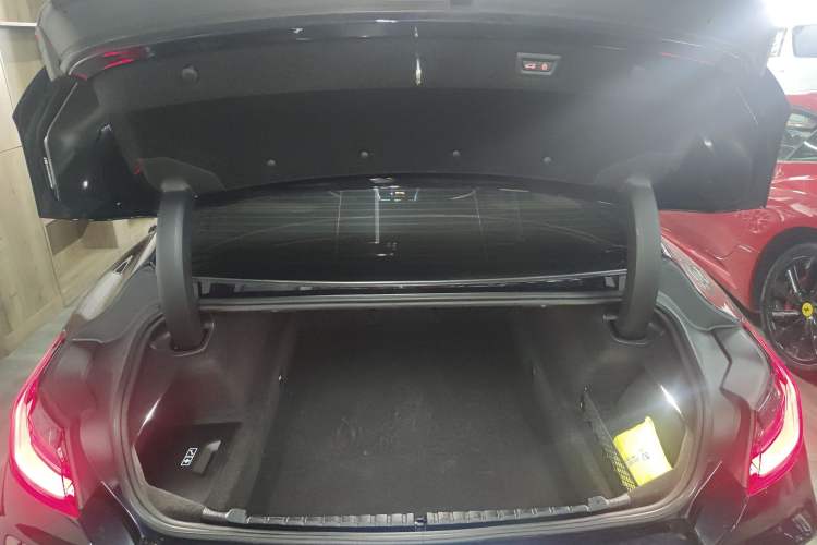 Used BMW 8 Series 2022 840i Four-Door Coupe M Sport Package Trunk