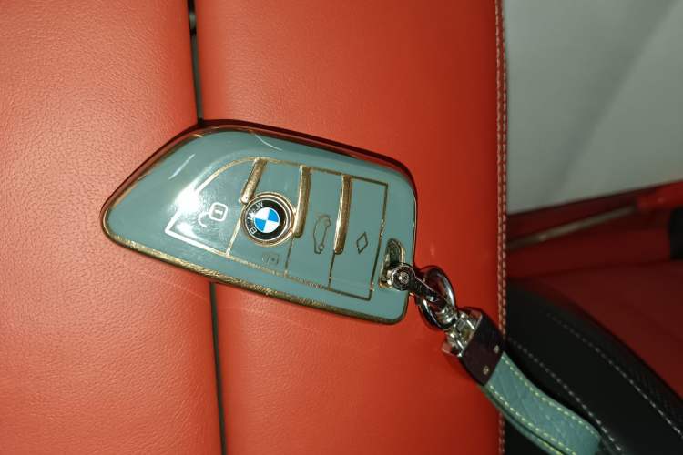 Used BMW 8 Series 2022 840i Four-Door Coupe M Sport Package Vehicle Key