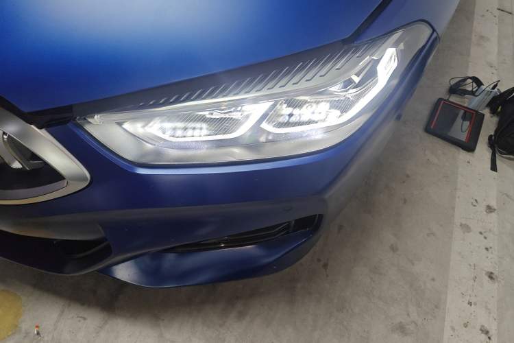 Used BMW 8 Series 2022 840i Four-Door Coupe M Sport Package Left Front Headlight
