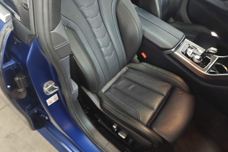 Used BMW 8 Series 2022 840i Four-Door Coupe M Sport Package Right Front Seat