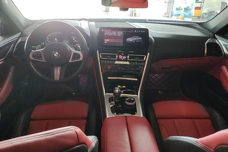 Used BMW 8 Series 2022 840i Four-Door Coupe M Sport Package Center Console