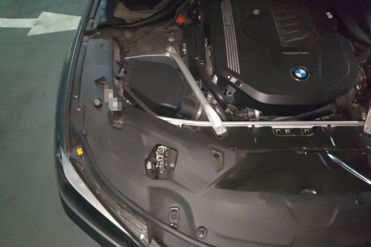 Used BMW 8 Series 2022 840i Coupe M Sport Package Engine Bay Right