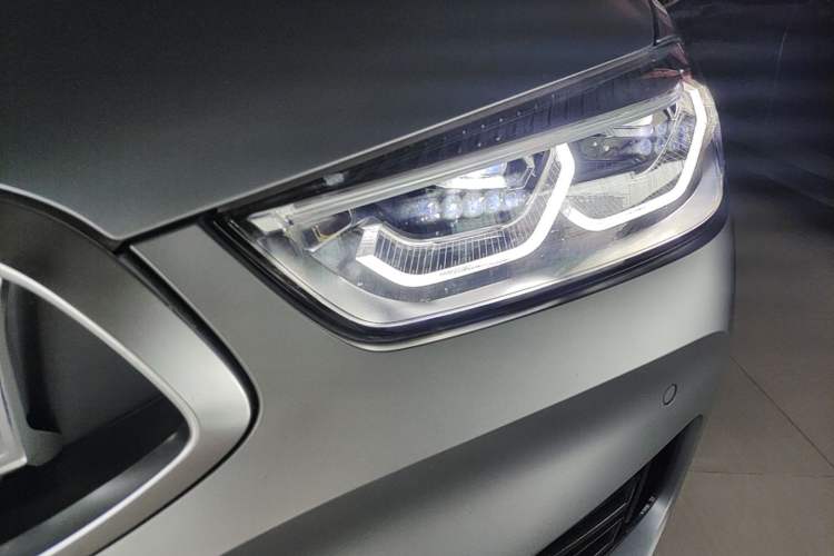 Used BMW 8 Series 2022 840i Four-Door Coupe M Sport Package Left Front Headlight