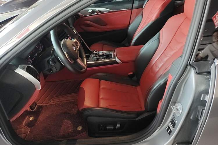 Used BMW 8 Series 2022 840i Four-Door Coupe M Sport Package Left Front Seat