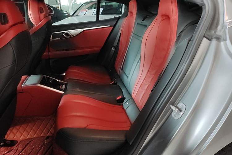 Used BMW 8 Series 2022 840i Four-Door Coupe M Sport Package Left Rear Seat