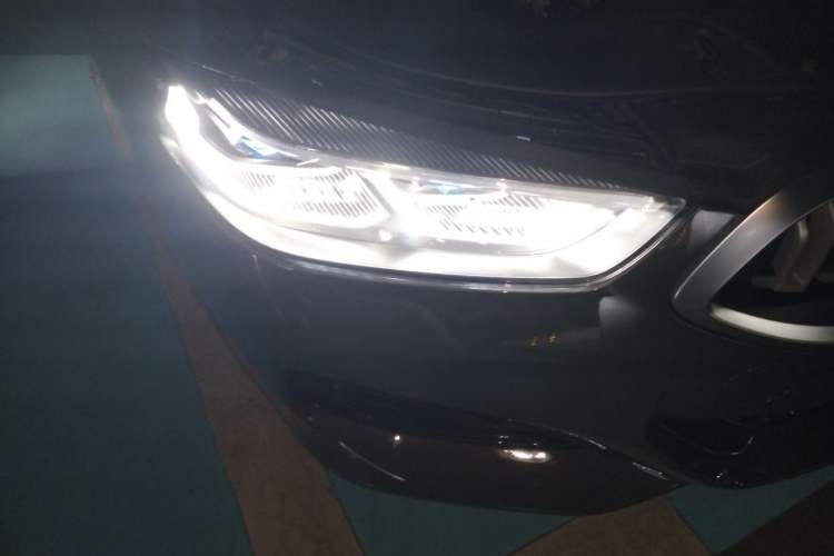 Used BMW 8 Series 2022 840i Convertible Coupe M Sport Package Right Front Headlight