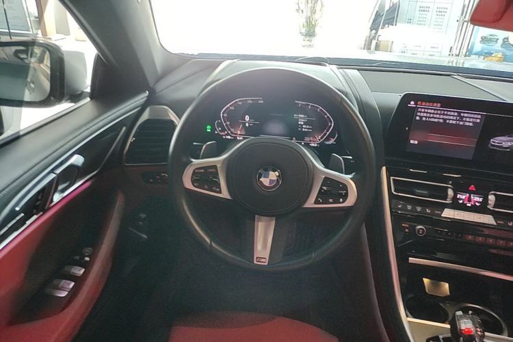 Used BMW 8 Series 2022 840i Four-Door Coupe M Sport Package Steering Wheel