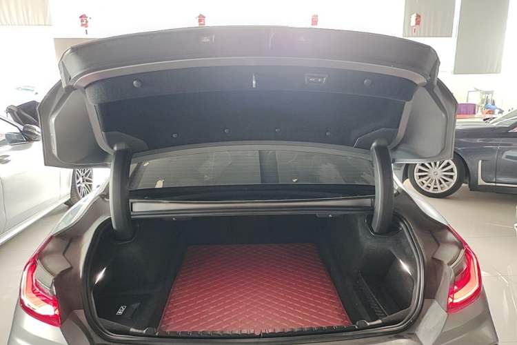 Used BMW 8 Series 2022 840i Four-Door Coupe M Sport Package Trunk