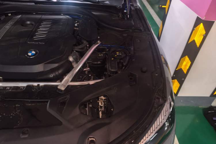 Used BMW 8 Series 2022 840i Four-Door Coupe M Sport Package Engine Bay Left