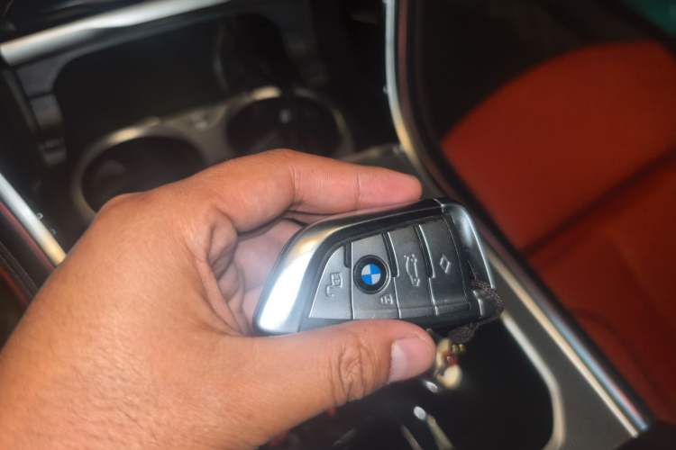Used BMW 8 Series 2022 840i Four-Door Coupe M Sport Package Vehicle Key
