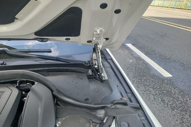 Used BMW 8 Series 2022 840i Four-Door Coupe M Sport Package Engine Bay Left