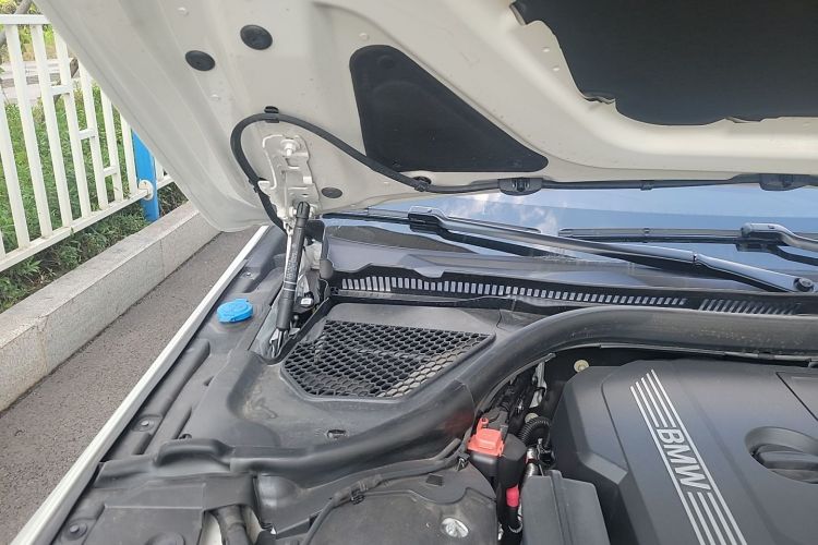 Used BMW 8 Series 2022 840i Four-Door Coupe M Sport Package Engine Bay Right