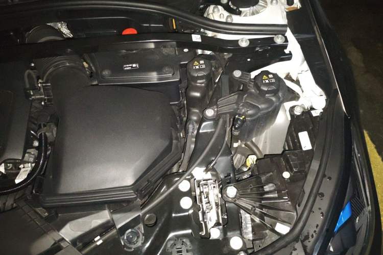 Used BMW M235L 2025 M235L Engine Bay Left