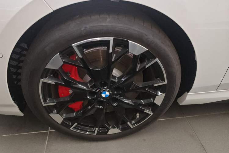 Used BMW M235L 2025 M235L Left Front Wheel Hub