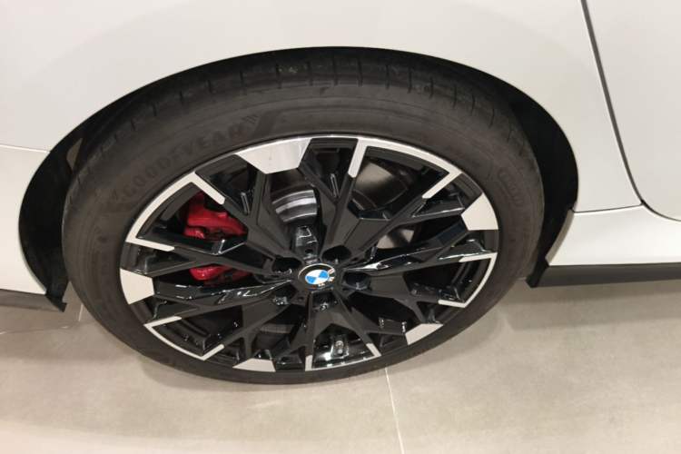 Used BMW M235L 2025 M235L Right Rear Wheel Hub