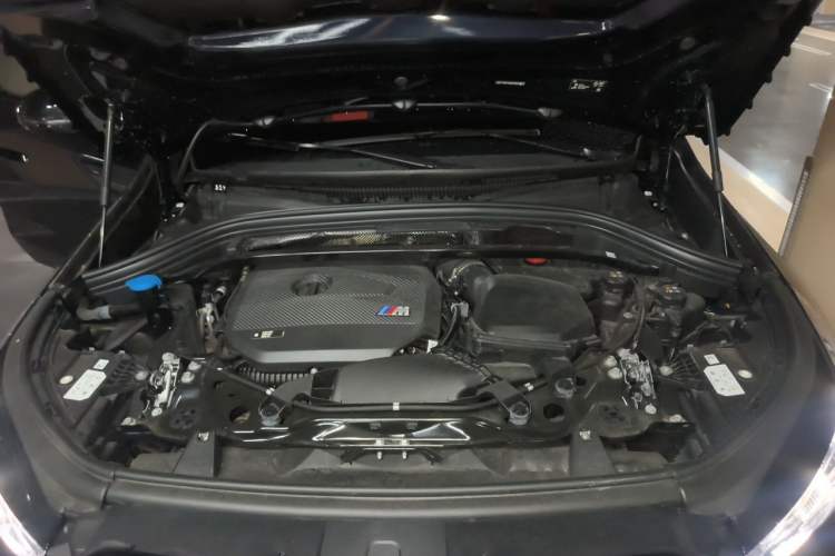 Used BMW X1 M35Li 2024 M35Li Engine Bay