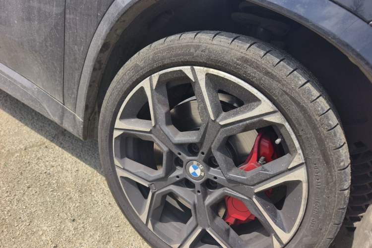 Used BMW X1 M35Li 2024 M35Li Right Front Wheel Hub