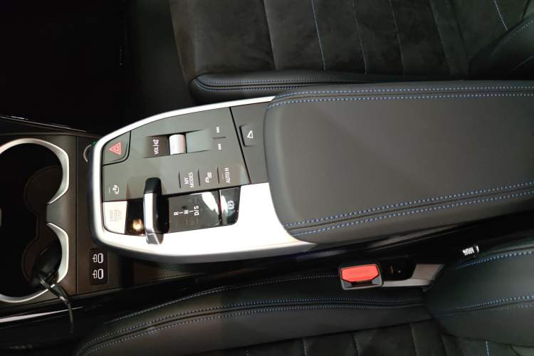 Used BMW X1 M35Li 2024 M35Li Gear Lever