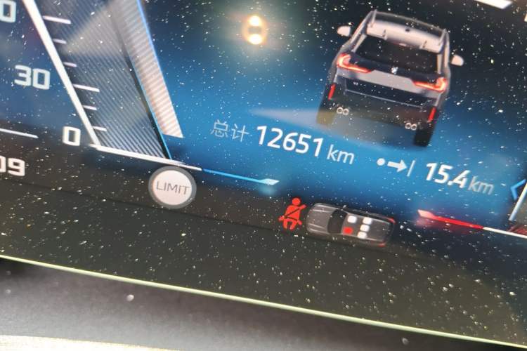 Used BMW X1 M35Li 2024 M35Li Odometer Close Up