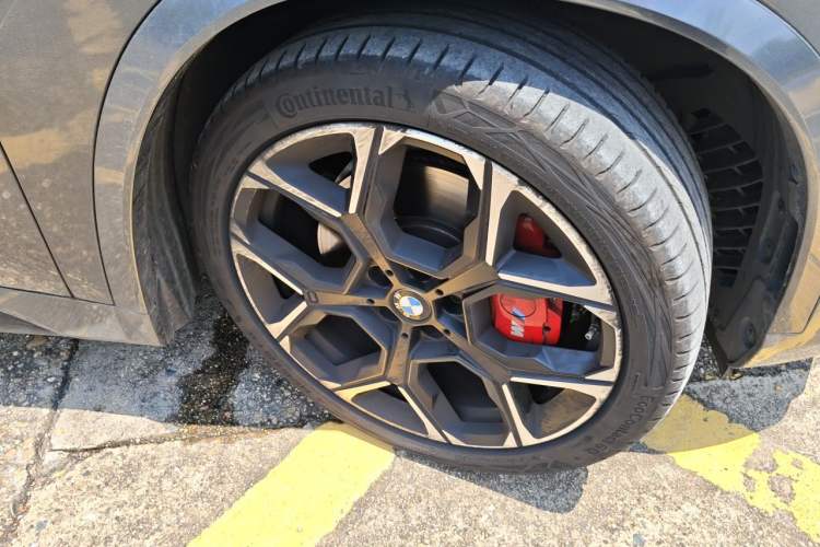 Used BMW X1 M35Li 2024 M35Li Right Front Wheel Hub