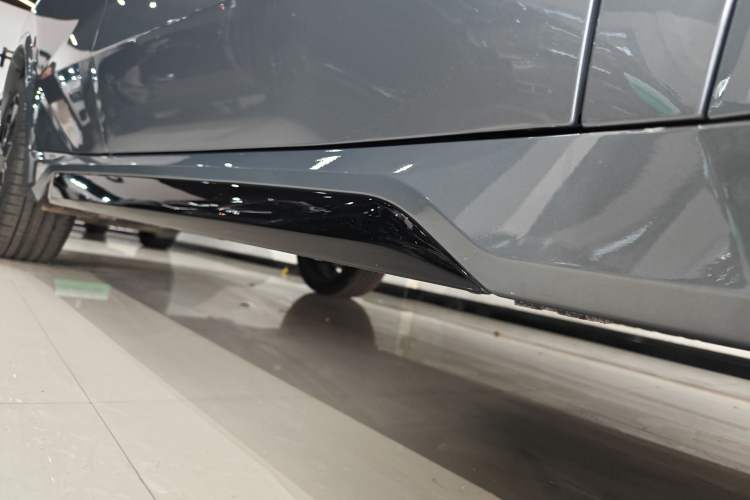 Used BMW X1 M35Li 2024 M35Li Right Side Sill