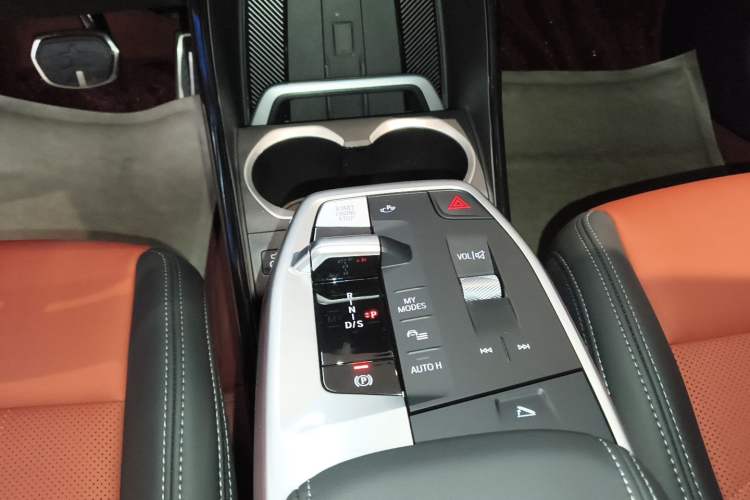 Used BMW X1 M35Li 2024 M35Li Gear Lever