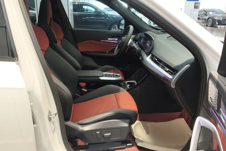 Used BMW X1 M35Li 2024 M35Li Right Front Seat