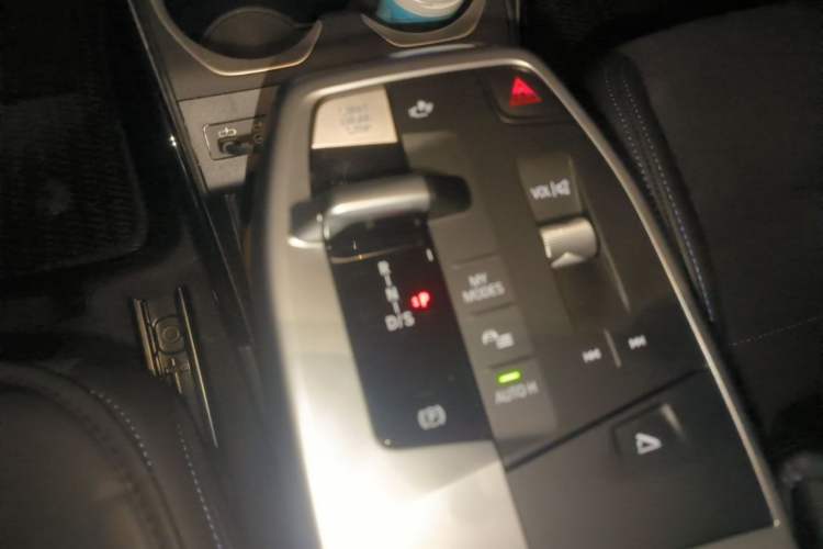 Used BMW X1 M35Li 2025 M35Li Gear Lever