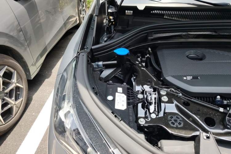 Used BMW X1 M35Li 2026 M35Li Engine Bay Right