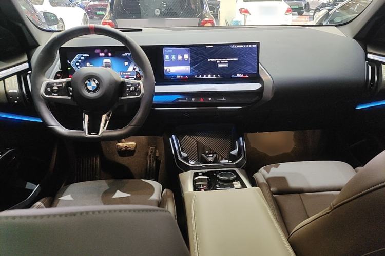 Used BMW X3 M50 2025 Model M50 xDrive Center Console