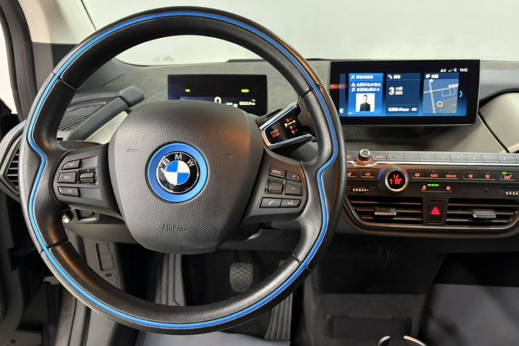 Used BMW i3 2018 Luxury Model Interior 3