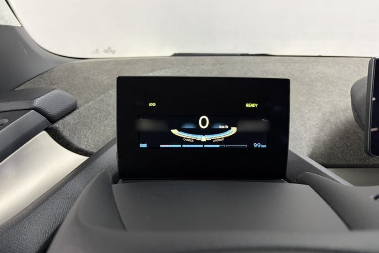 Used BMW i3 2018 Luxury Model Interior 5