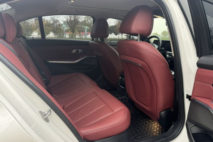 Used BMW i3 2024 eDrive 35 L Interior 1