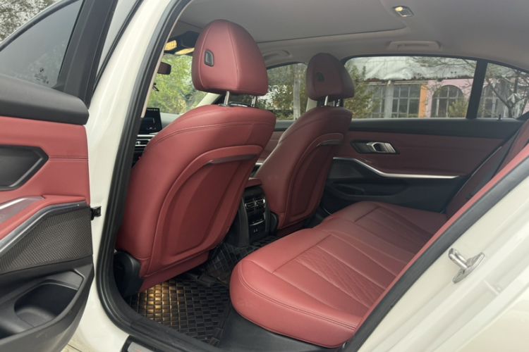 Used BMW i3 2024 eDrive 35 L Interior 2