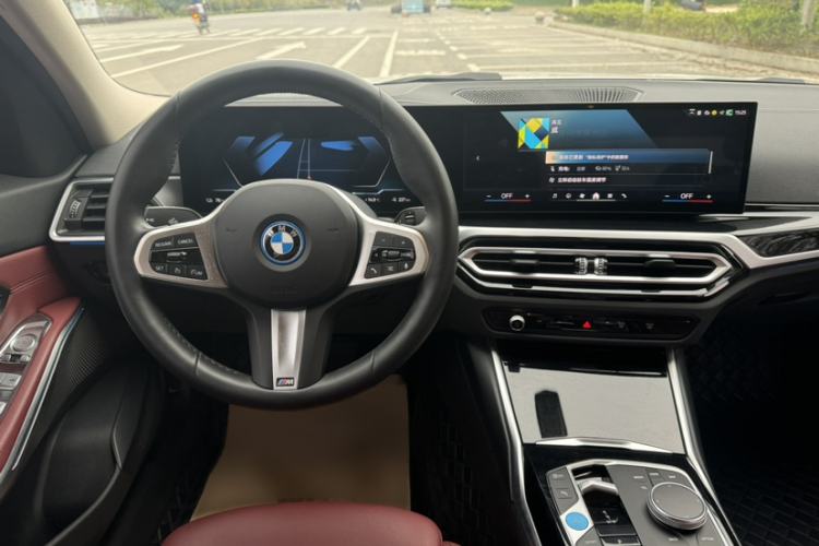 Used BMW i3 2024 eDrive 35 L Interior 6