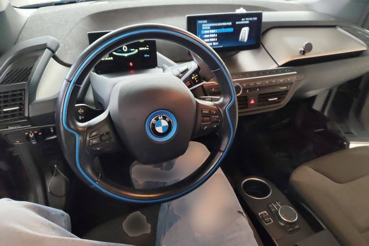 Used BMW i3 2018 Luxury Model Center Console